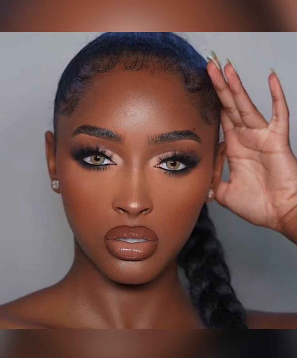 Classic Natural Collection Style: Isis